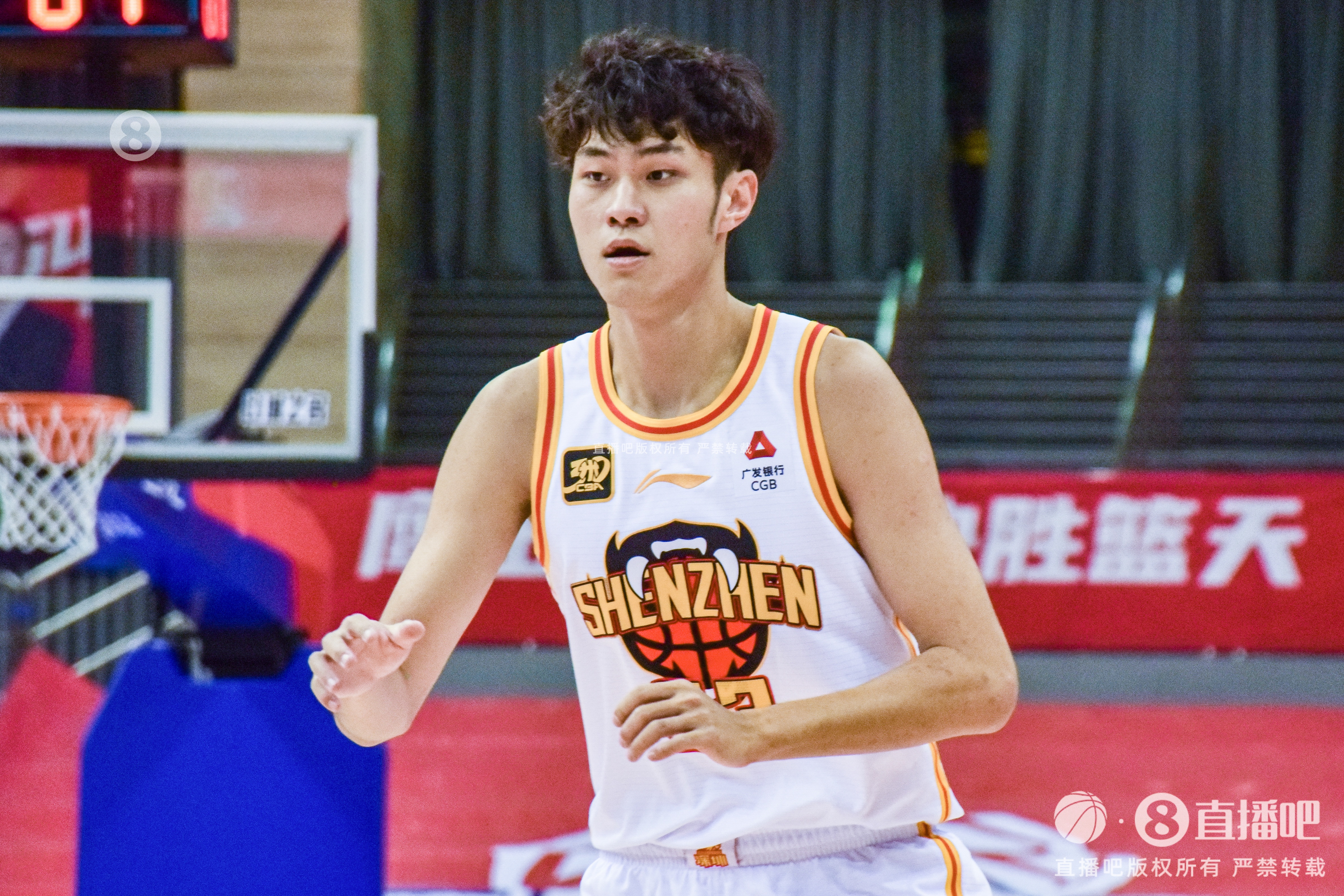 表現(xiàn)出色！王浩然14中7拿到20分3板6助2斷 正負(fù)值+30